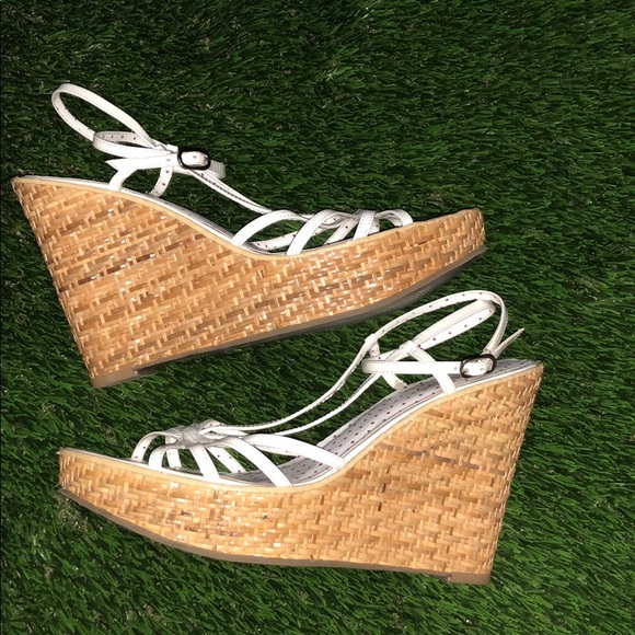 🌺Guess wrap up platform white strappy sandals - Picture 4 of 7